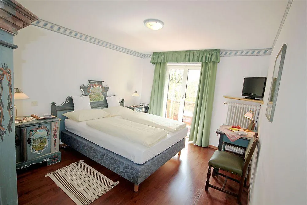 Hotel Sonnenhof - Bed & Breakfast & Appartements Mutters