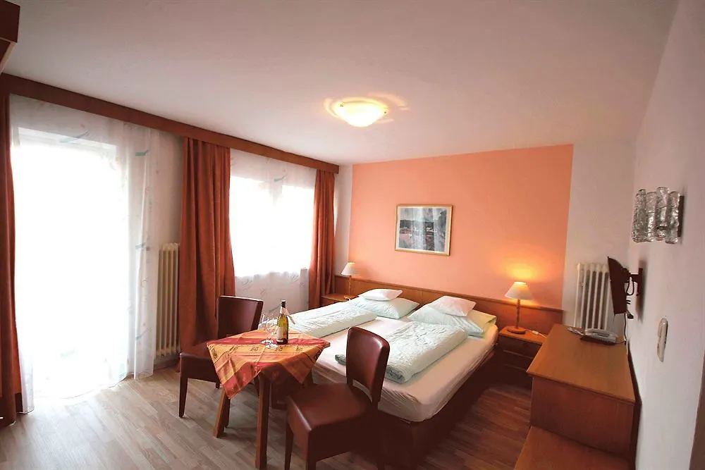 ***  Hotel Sonnenhof - Bed & Breakfast & Appartements Mutters Austria